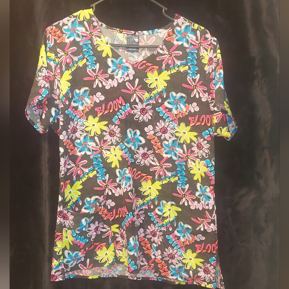 Women's Zoe & Chloe Size Medium Scrub Top.